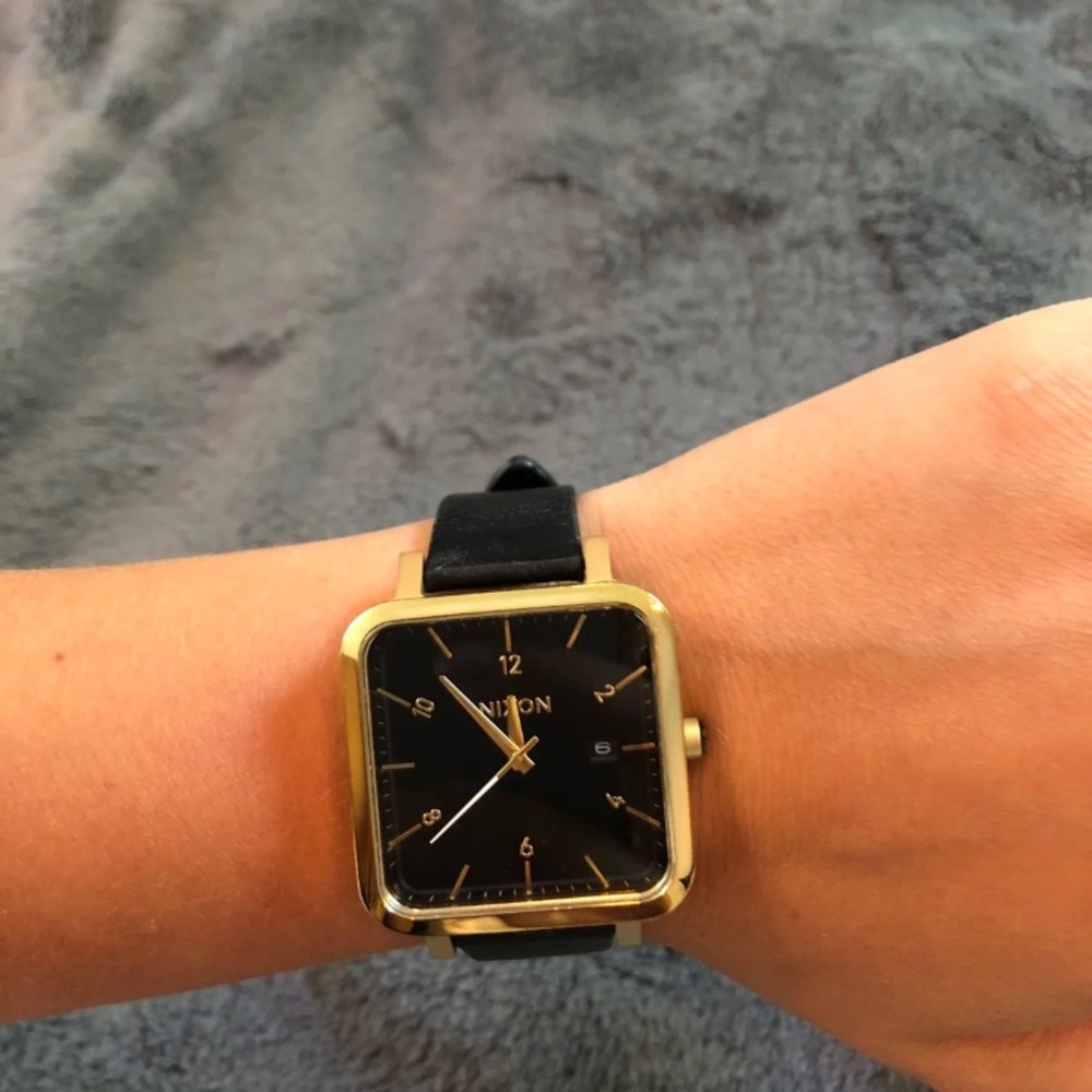 Nixon watch
